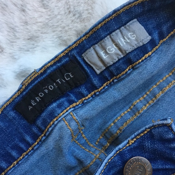 Distressed jeans - Picture 4 of 4